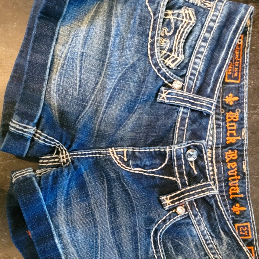 Rock revival Alanis shorts size 27